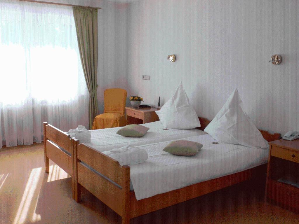 Hotel Garland Villingen-Schwenningen Kamer foto